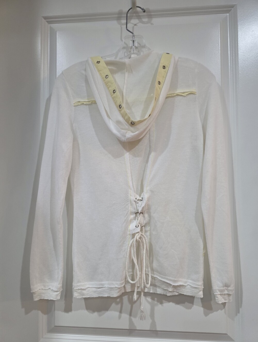 Monoreno Light Cream Hooded Button-Accent Top - Picture 3 of 5